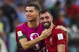 Bruno Fernandes ou Cristiano Ronaldo? Comissão técnica da FIFA vai decidir autoria do golo