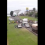 Brasil. Carro atropela manifestantes que bloqueavam estrada