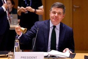 Irlandês Paschal Donohoe reeleito presidente do Eurogrupo