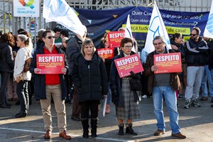 Milhares de profissionais da educação no protesto em Lisboa