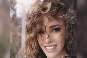 Vítima mortal do acidente na A2 é a cantora Claudisabel