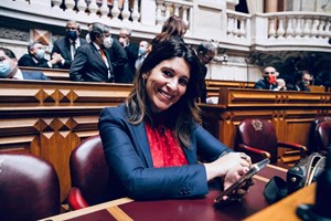 Autarquia do PSD aprovou apoios a empresa de deputada 