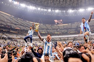 Lionel Messi torna-se o terceiro jogador com 100 golos por uma seleção