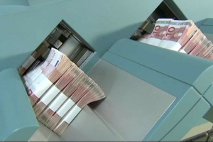 Famílias com IBAN registado recebem hoje apoio de 240 euros