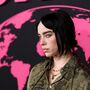 Billie Eilish assume que crescer sob o olhar crítico do público 'não foi fácil'