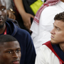 Nuno Mendes e Danilo Pereira deixam concentração da Seleção e voltam para Paris