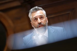 Pedro Nuno Santos: Uma travessia em gelo fino