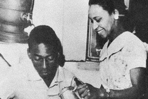 Pelé: fintou a morte, engraxou sapatos e sonhou em ser aviador