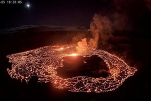 Havai: vulcão mais ativo do mundo volta a entrar em erupção