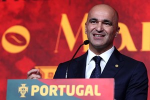 Roberto Martínez 'encantado por poder representar uma das seleções com mais talento do mundo'