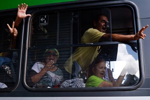 Brasil: manifestantes detidos em pavilhões já começaram com teorias da conspiração