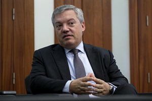 Presidente da Câmara de Gaia condenado por peculato 