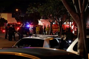 Tiroteio na Califórnia faz dez mortos