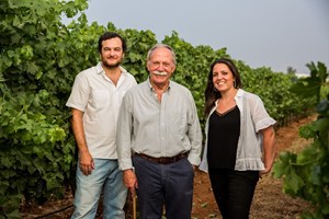 A história, a tradição e a irreverência dos vinhos Herdade Grande
