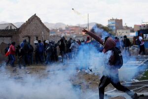 Manifestações anti-governo no Peru mantêm-se e já provocaram 34 mortos