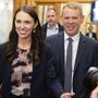Novo primeiro-ministro da Nova Zelândia condena 'abusos' sobre Jacinda Ardern