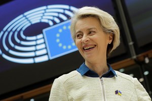 Von der Leyen e 15 comissários chegaram a Kiev para reuniões bilaterais 
