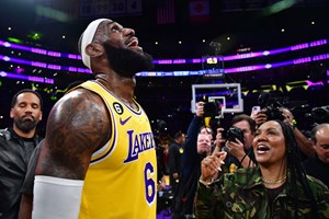 LeBron James torna-se no melhor marcador de sempre da NBA