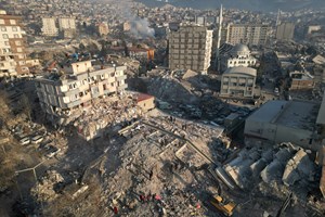 Sismo fez terra 'andar' três metros para o lado na Turquia