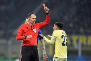 FC Porto perde com Inter de Milão na primeira mão dos 'oitavos' da 'Champions'