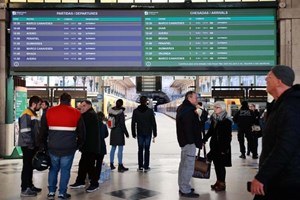 Greve de trabalhadores levou à supressão de 147 comboios da CP até às 08:00