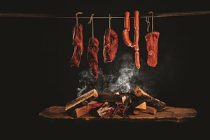 Pelo país, à boleia dos sabores do fumeiro