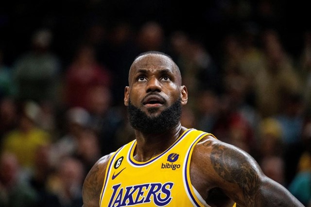 LeBron James torna-se o terceiro melhor marcador da história da NBA