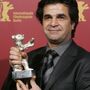 Realizador iraniano Jafar Panahi libertado em Teerão depois de greve de fome