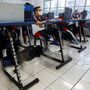 Escolas no México implementam 'mesas bicicleta' para alunos queimarem calorias
