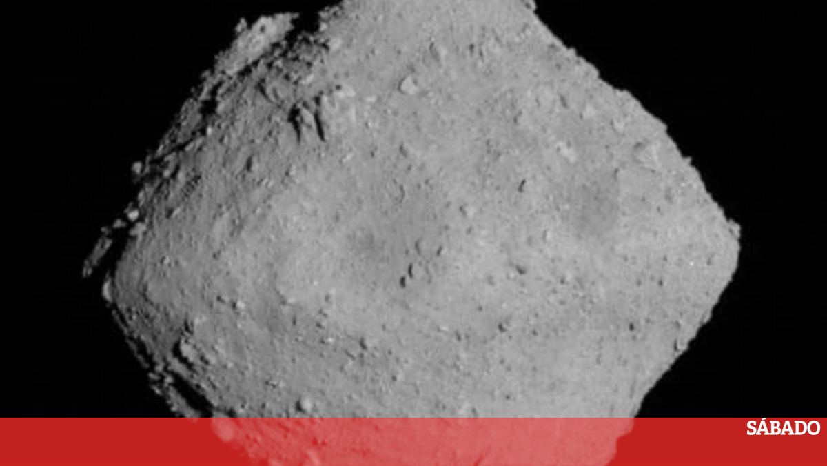 Asteroide revela que compuestos esenciales para la vida vinieron del espacio
