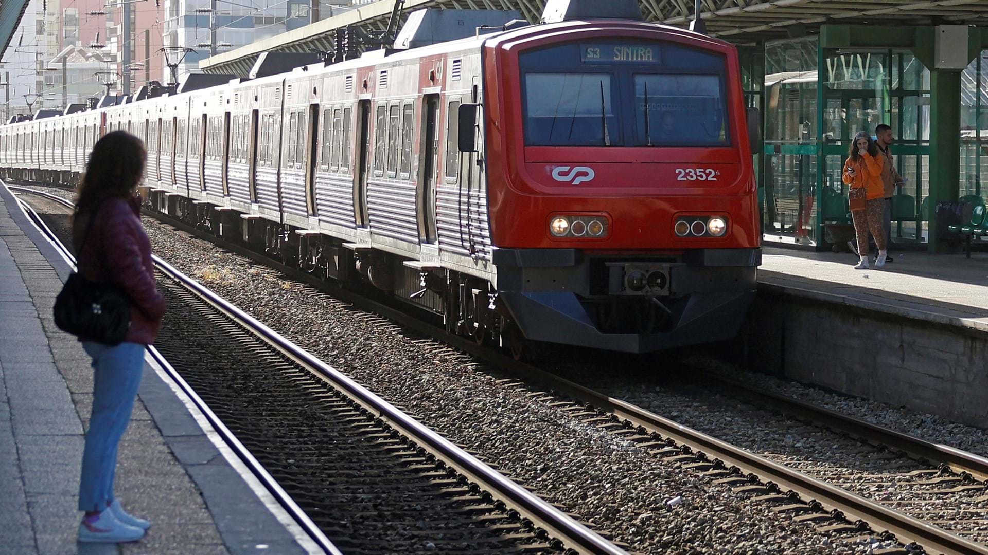 Greve na CP suprimiu 58 comboios urbanos de Lisboa até às 0900