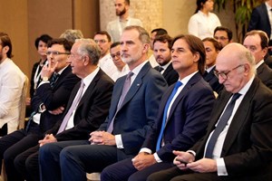 Cimeira Ibero-Americana: a guerra fica longe