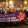 Largas centenas marcham em Lisboa pelos direitos das mulheres 