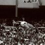 Morreu Dick Fosbury, o revolucionário campeão do salto em altura