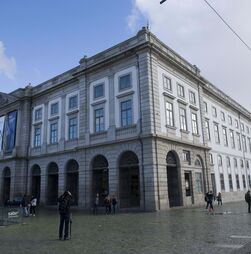 Reitor da Universidade do Porto garante que não mentiu