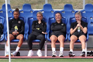 Menstruação leva a mudança da cor dos calções da seleção feminina inglesa