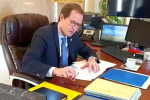 Ex-autarca paga três mil euros por chamar neonazis ao Chega