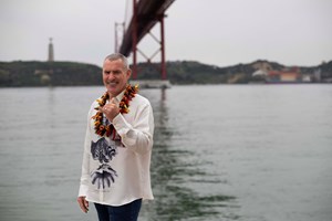 As ondas gigantes de Garrett McNamara: 'Vem aí drama de vida ou morte'