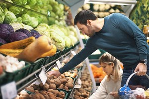 'Greedflation': Empresas agravaram custo de vida para terem mais lucros