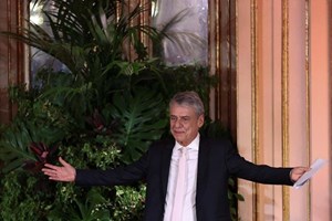 Chico Buarque dedica Prémio Camões a 'tantos autores humilhados e ofendidos'