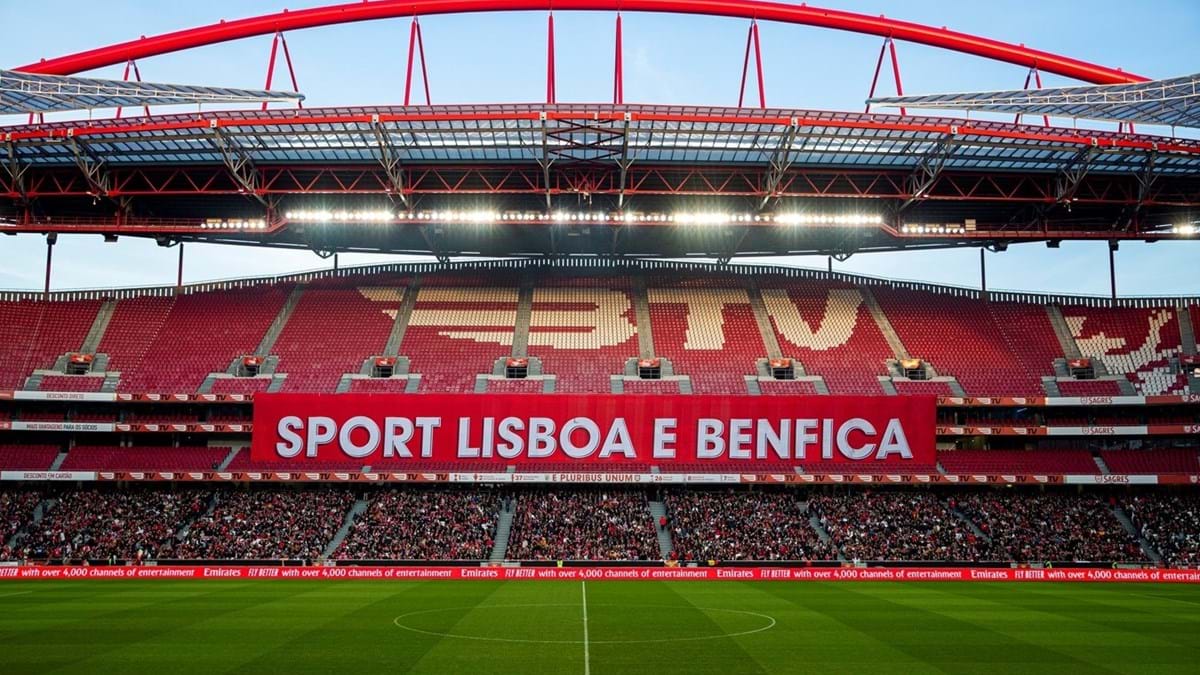 Benfica de alta-roda europeia e um lugar na história ao virar da esquina