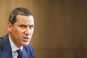 Os bastidores da crise política. Galamba não saiu, nem empurrado