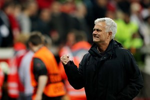 José Mourinho vai disputar sexta final europeia de clubes da carreira