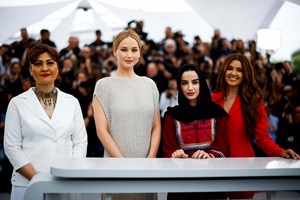 Bread and Roses. Jennifer Lawrence dá voz às mulheres no Afeganistão