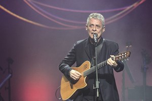 Voltemos a Chico Buarque, esse “negócio que está no corpo”