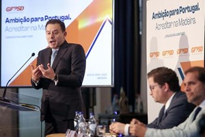 Luís Montenegro quer subir a parada da revisão constitucional