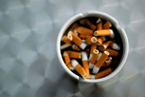 Nova lei do tabaco: médicos a favor, marcas e partidos (excepto o PS) contra
