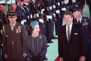 Arquivos do FBI revelam plano para matar Isabel II nos Estados Unidos
