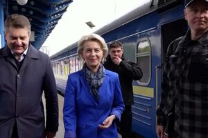 Von der Leyen chega à Ucrânia para "preparar o terreno" para a adesão à União Europeia
