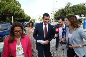 João Galamba recusa comentar pedido de demissão e assume condições para continuar no Governo